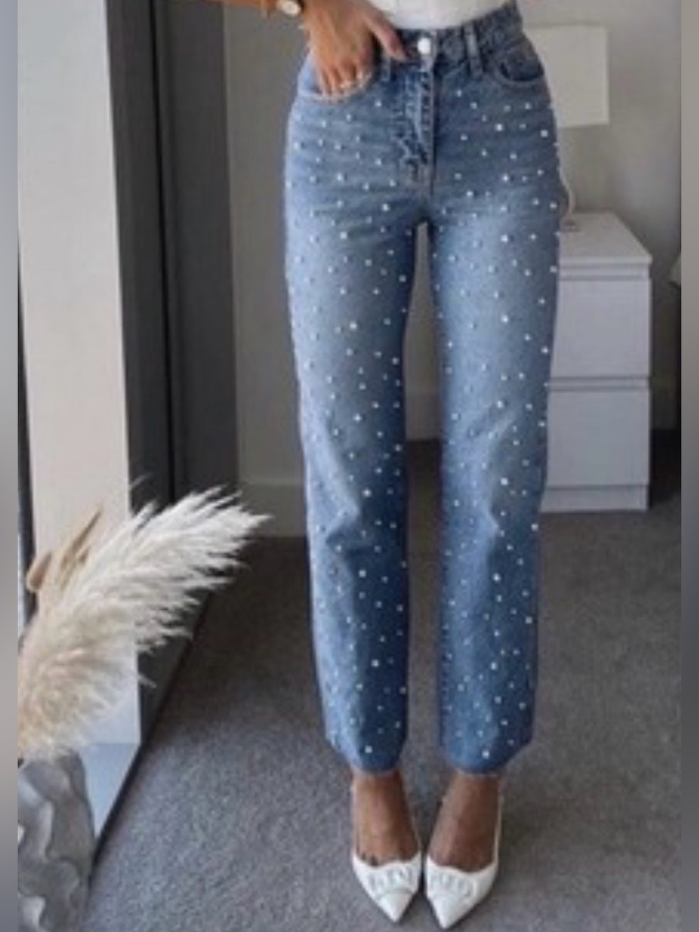 Zara - Straight leg jeans with pearls